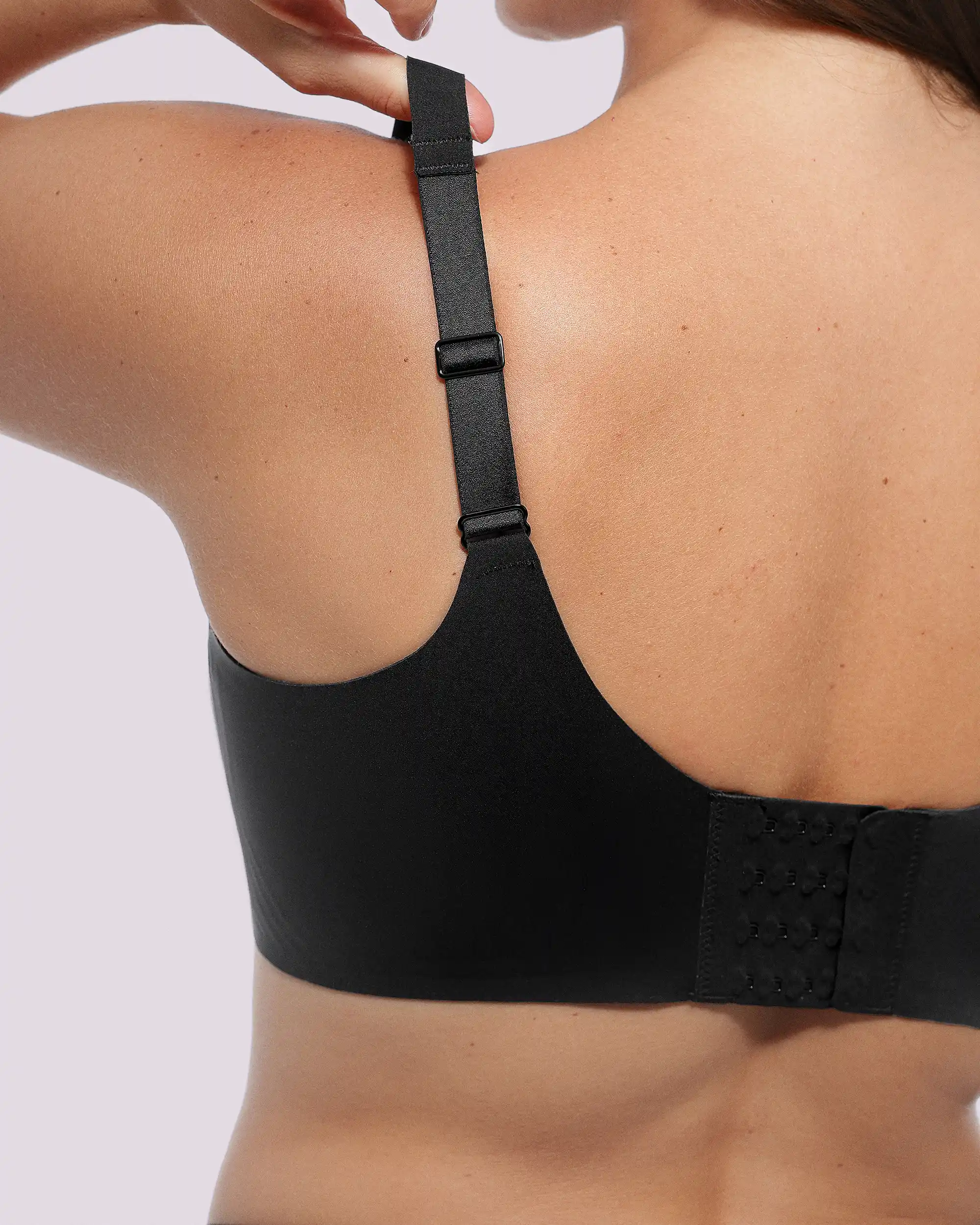 Curve Code™ LYCRA®FitSense™ Wireless V-Neck Bra - Image 4
